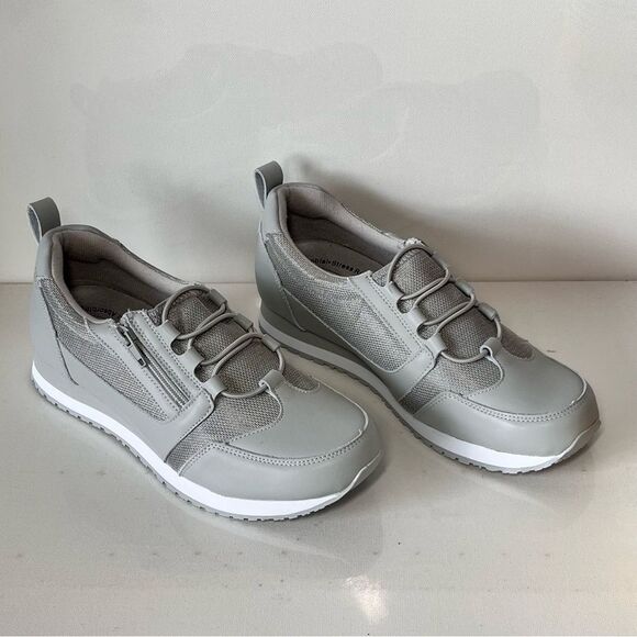 Easy Street McKinley Slip Resistant Oxfords - Picture 2 of 7